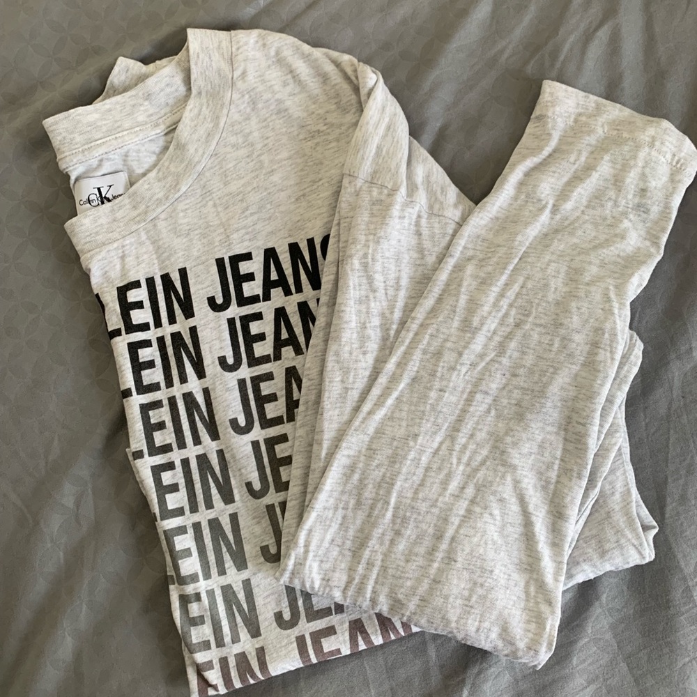 Calvin Klein Long Sleeve Crop Top
